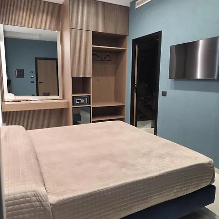 ブォーノ ホテル ナポリ