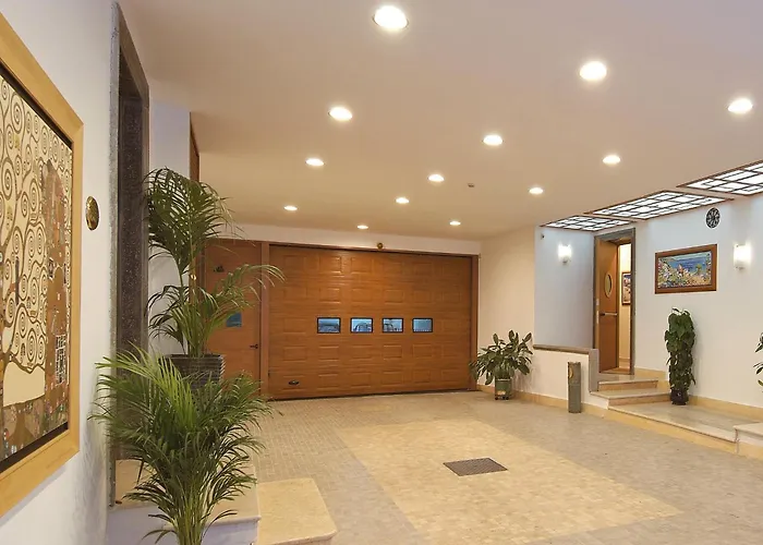 ホテル ブォーノ 3*