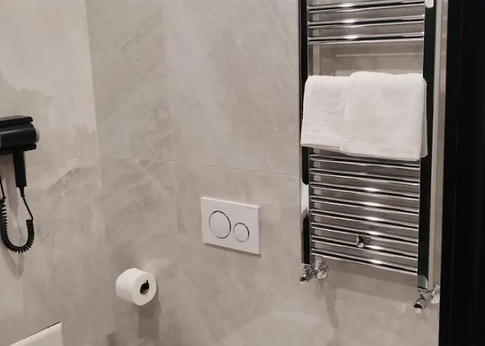 ブォーノ ホテル 3*